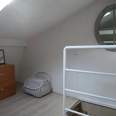 - Leopold A Malo Lägenhet